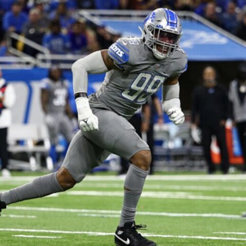 Eagles Sign Okwara