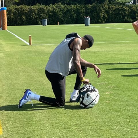 Bow To Devonta!