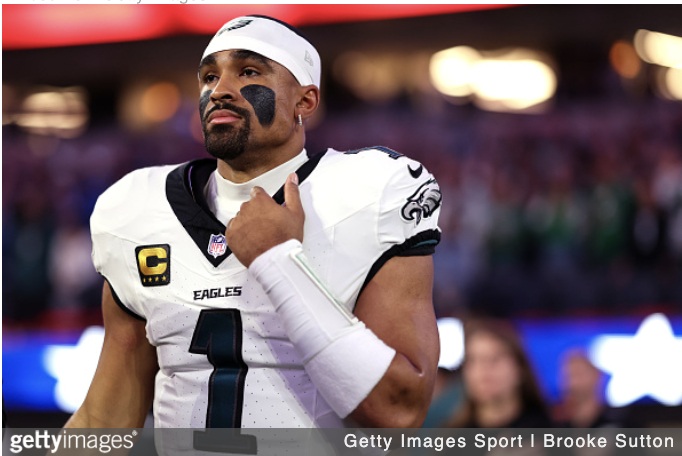 Eagles Jalen Hurts vs. Chargers Week 14 getty