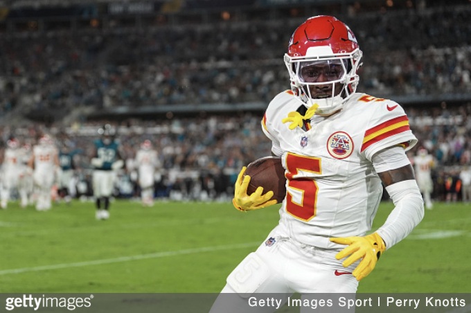 Hollywood brown getty free agent signing 2026 presser